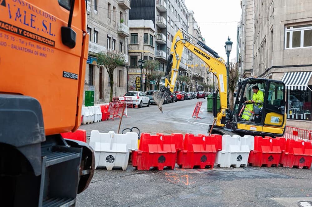 Contamos con maquinaria de construcción propia