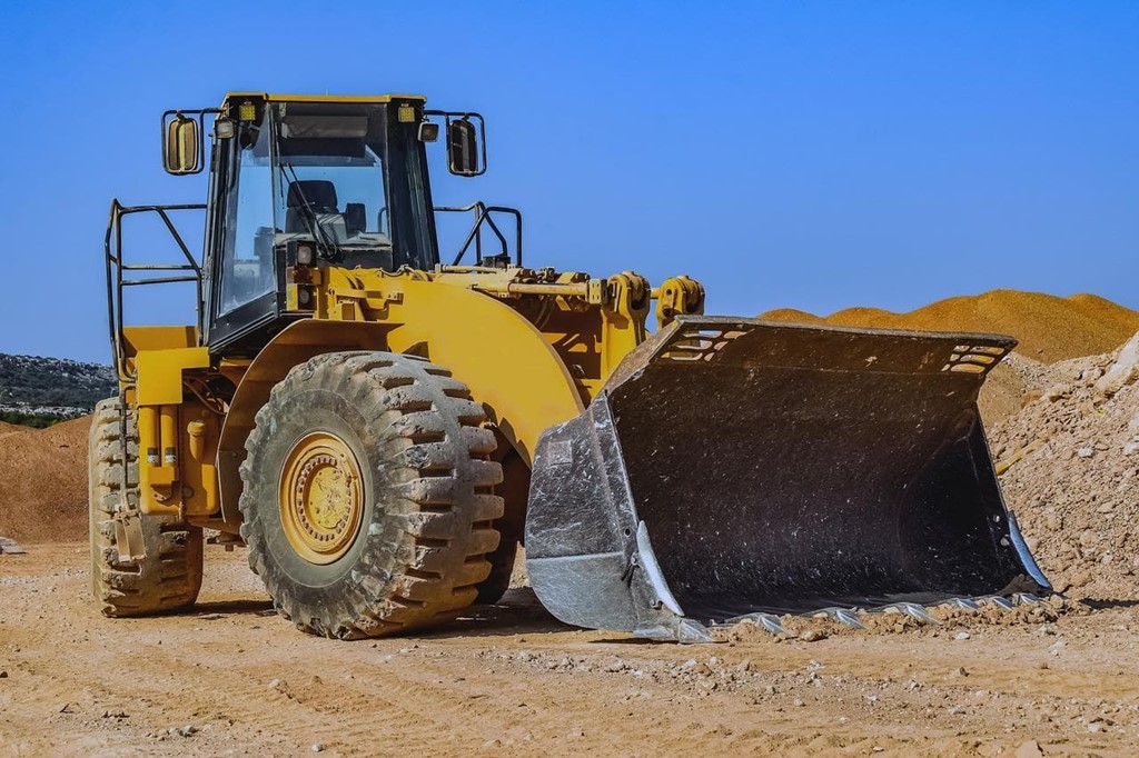 ¡Nuevo Servicio! Alquiler de maquinaria de construcción con conductor