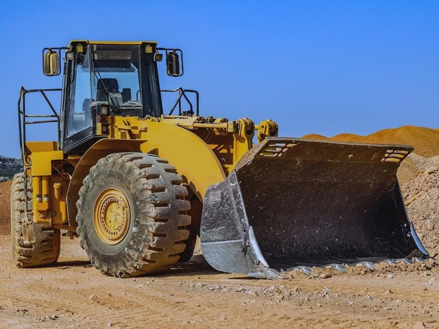 ¡Nuevo Servicio! Alquiler de maquinaria de construcción con conductor