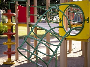 Requisitos de seguridad según la normativa para parques públicos