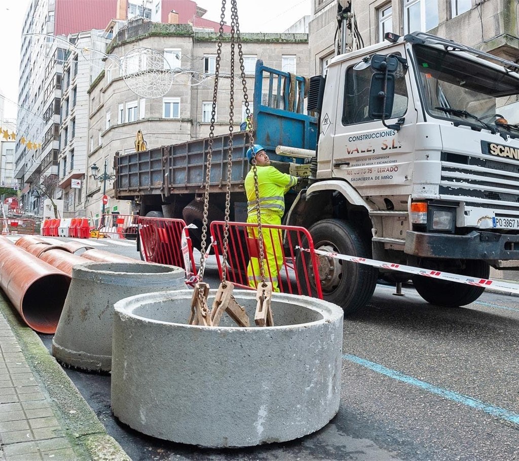 Su empresa de construcción en Pontevedra